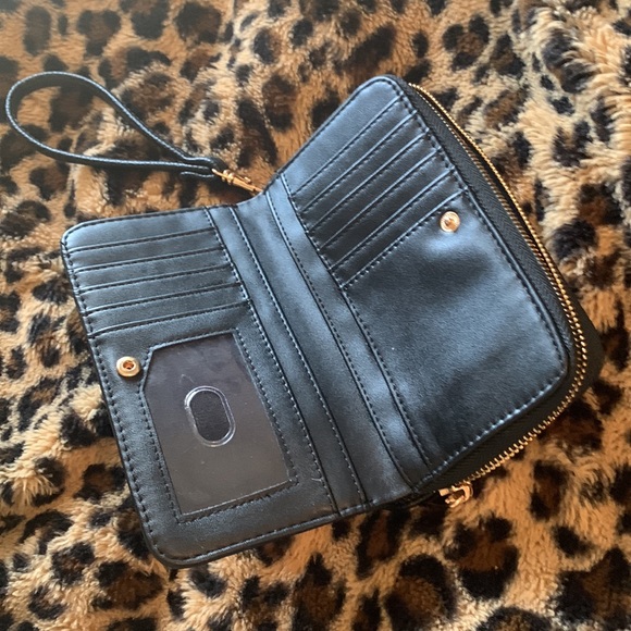 Wristlet - Picture 2 of 3